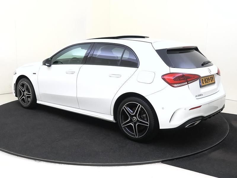 Occasion Mercedes A250 Business 218 PK (160 kW) 2021 Wit Hatchback