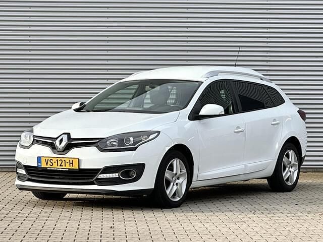 Ijswit 369 Gebruikt 2015 Renault Mégane III Van | € 6.450 (Eerlijke prijs) - Afbeelding 1/4