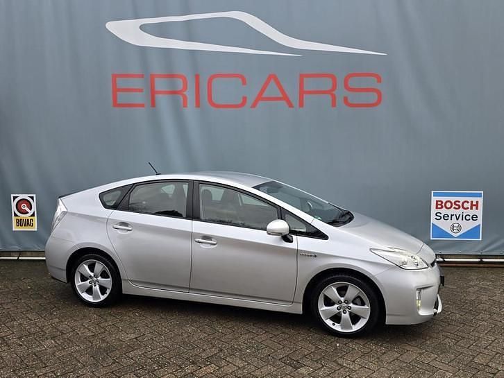 Grijs Occasion 2015 Toyota Prius Business Edition Hatchback | € 11.950 (Eerlijke prijs) - Afbeelding 1/4