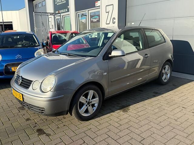 Occasion VW Polo 75 PK (55 kW) 2005 Grijs (metallic) Hatchback