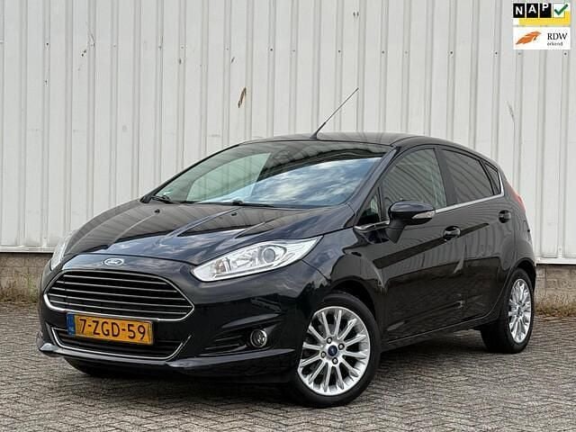 Zwart Gebruikt 2015 Ford Fiesta Titanium X Hatchback | € 3.949 (Goede deal) - Afbeelding 1/4