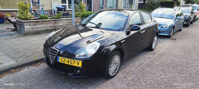 Zwart Gebruikt 2011 Alfa Romeo Giulietta Progression Hatchback | € 6.750 (Eerlijke prijs) - Afbeelding 1/4