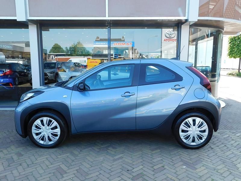 Occasion Toyota Aygo X Play 74 PK (54 kW) 2024 Grijs SUV