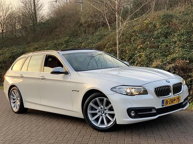 Wit Gebruikt 2014 BMW 520 Executive Stationwagen | € 9.990 (Eerlijke prijs) - Afbeelding 1/4