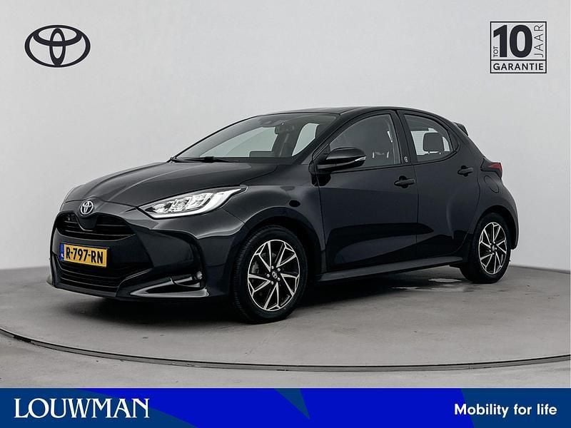 Zwart Gebruikt 2022 Toyota Yaris Hybrid Limited Hatchback | € 21.945 (Eerlijke prijs) - Afbeelding 1/3