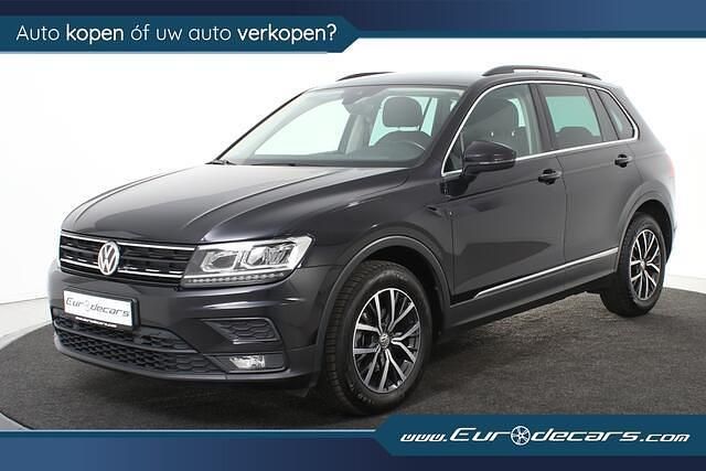 Zwart Gebruikt 2020 VW Tiguan Comfortline SUV | € 25.500 (Eerlijke prijs) - Afbeelding 1/4