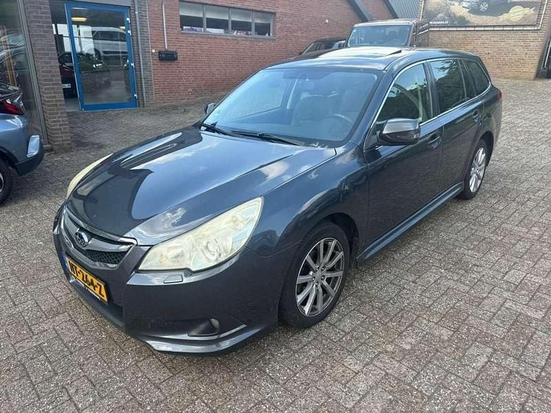 Grijs Gebruikt 2011 Subaru Legacy Stationwagen | € 7.940 - Afbeelding 1/4