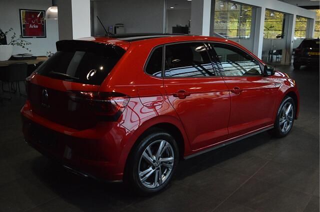 Occasion VW Polo R-line 97 PK (71 kW) 2024 Rood Hatchback