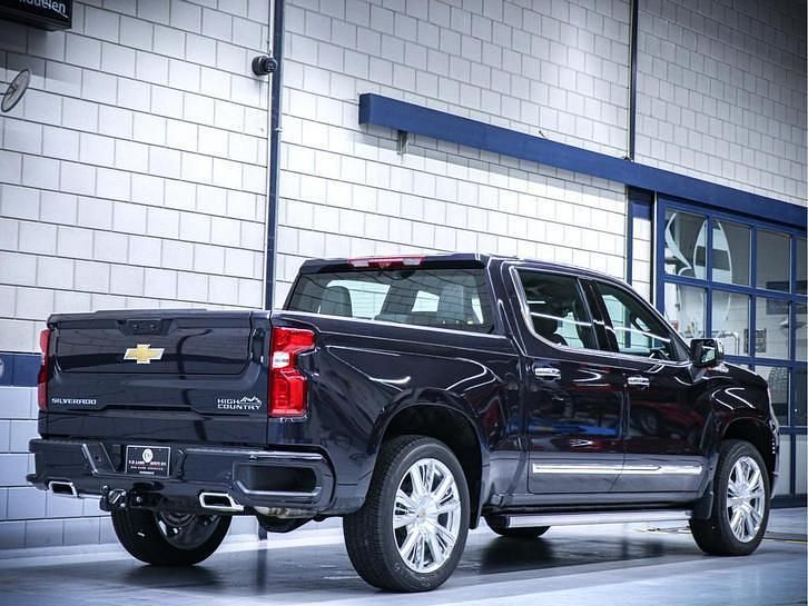 Occasion Chevrolet Silverado 420 PK (308 kW) 2024 Zwart (metallic) Pickup