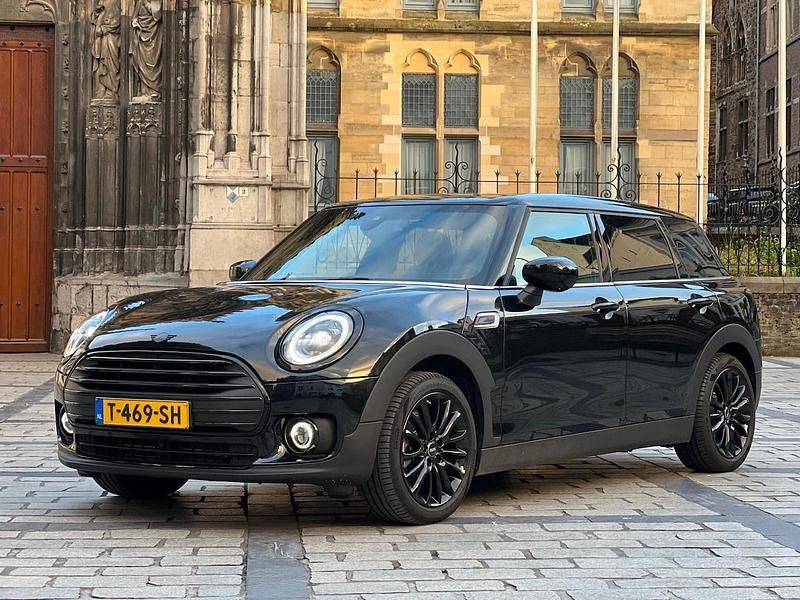 Zwart Gebruikt 2023 Mini Cooper Clubman Business Stationwagen | € 30.900 (Eerlijke prijs) - Afbeelding 1/4