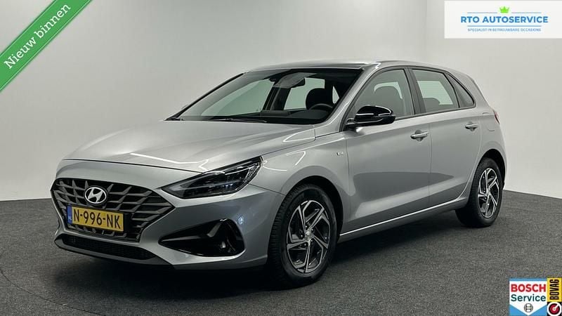 Grijs Gebruikt 2021 Hyundai i30 Comfort Hatchback | € 16.500 (Goede deal) - Afbeelding 1/4
