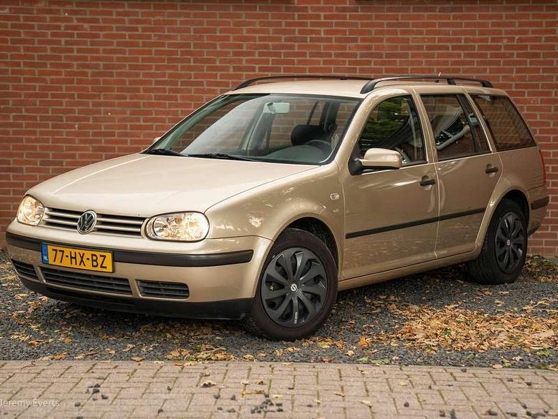 Goud Gebruikt 2002 VW Golf IV Trendline Stationwagen | € 1.450 (Eerlijke prijs) - Afbeelding 1/4