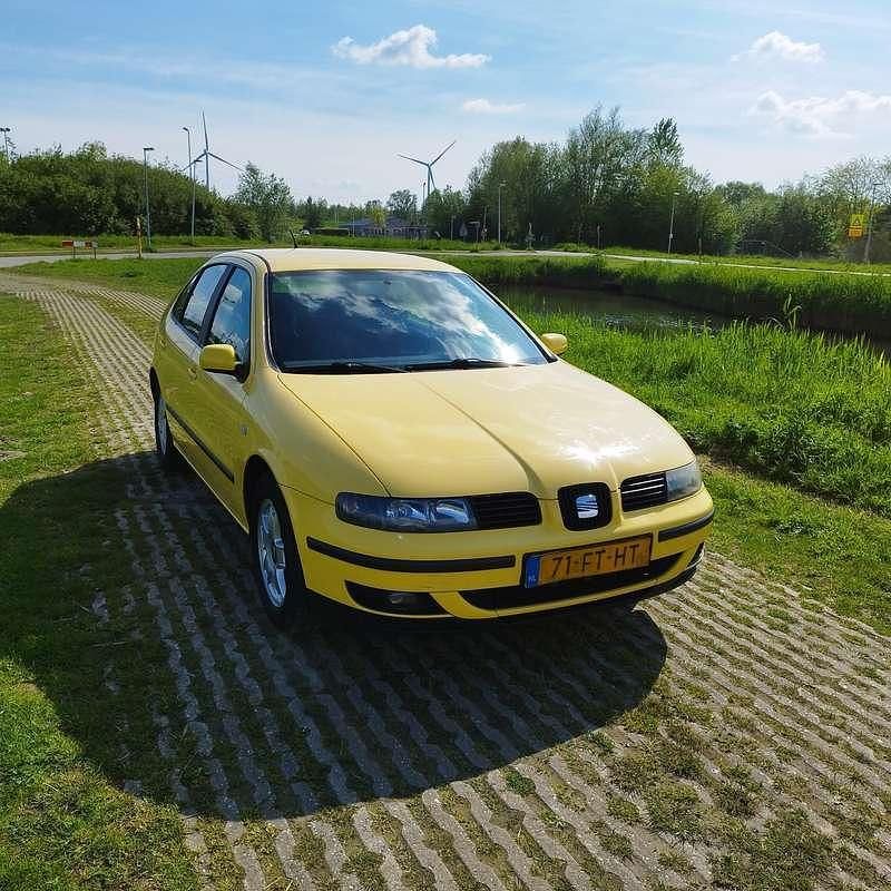 Geel Gebruikt 2000 Seat Leon Sedan | € 1.000 (Super prijs) - Afbeelding 1/4