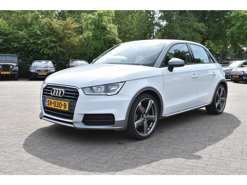 Wit Gebruikt 2018 Audi A1 Hatchback | € 16.950 (Iets duurder) - Afbeelding 1/4