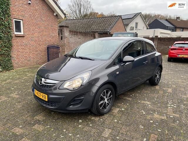 Grijs (metallic) Occasion 2014 Opel Corsa Selection Hatchback | € 3.999 (Goede deal) - Afbeelding 1/4