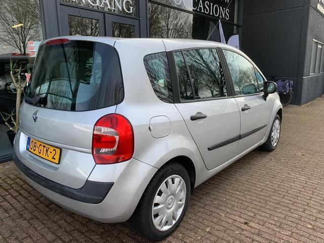 Occasion Renault Grand Modus Expression 112 PK (82 kW) 2008 Grijs, metallic lak MPV