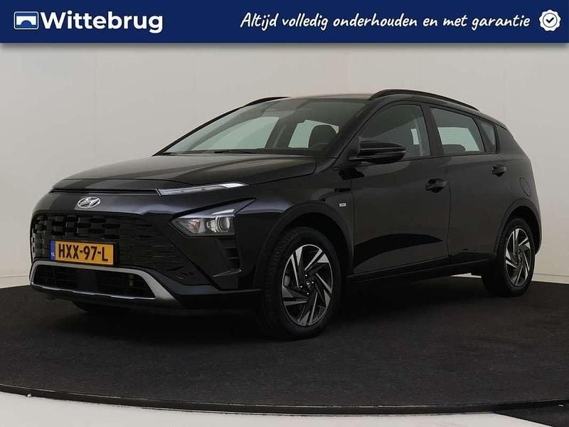 Zwart metallic Gebruikt 2022 Hyundai Bayon Comfort SUV | € 18.925 (Eerlijke prijs) - Afbeelding 1/3