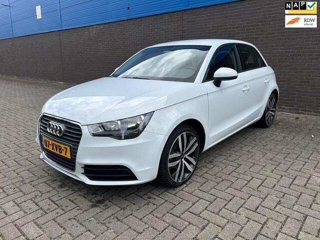 Wit Gebruikt 2012 Audi A1 Sportback Hatchback | € 8.899 (Eerlijke prijs) - Afbeelding 1/4