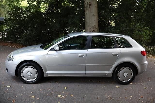 Occasion Audi A3 Sportback Attraction 116 PK (85 kW) 2006 Grijs Hatchback