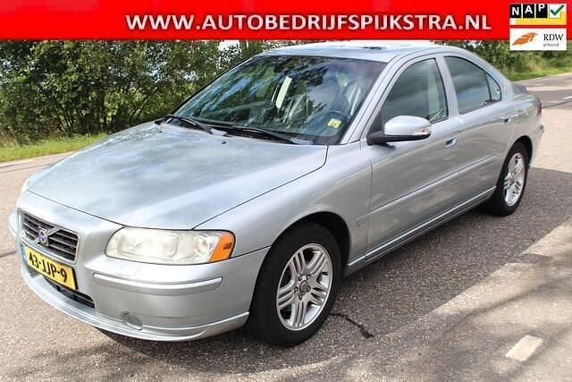 Grijs Gebruikt 2009 Volvo S60 Sedan | € 3.650 (Eerlijke prijs) - Afbeelding 1/4