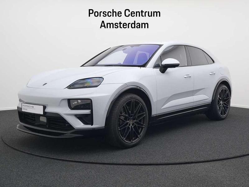 Grijs Occasion 2024 Porsche Macan Turbo SUV | € 109.950 (Super prijs) - Afbeelding 1/4
