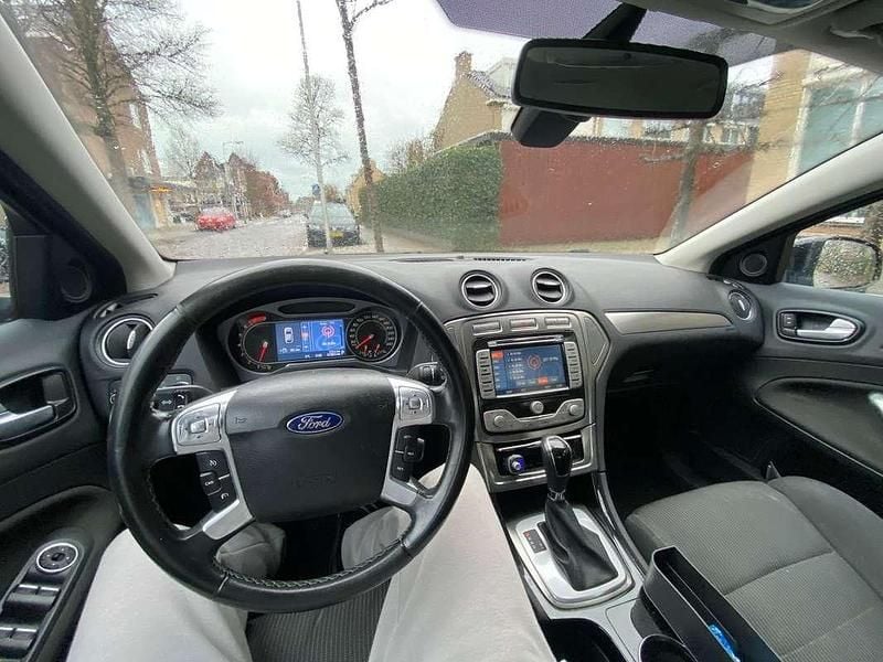 Occasion Ford Mondeo Limited 203 PK (149 kW) 2010 Zwart Hatchback