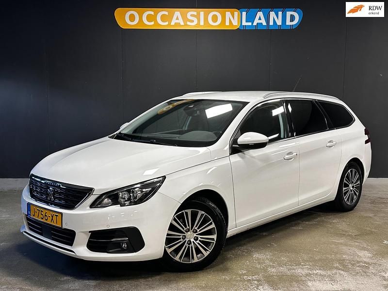 Wit Gebruikt 2020 Peugeot 308 Allure Stationwagen | € 9.950 (Eerlijke prijs) - Afbeelding 1/4