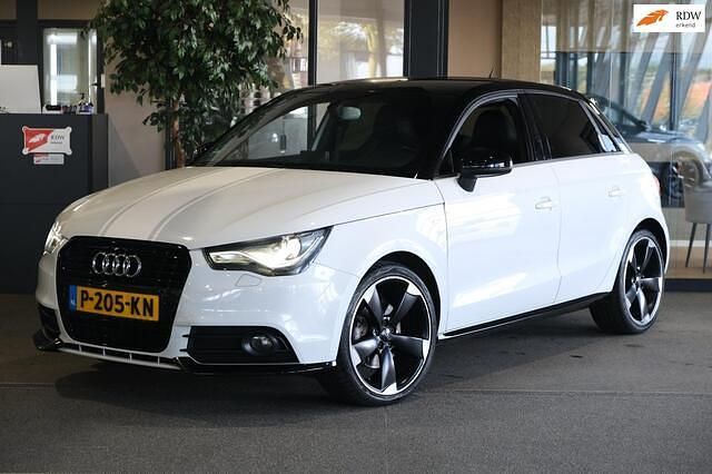 Wit Gebruikt 2014 Audi A1 Sportback S-Line Hatchback | € 12.450 (Eerlijke prijs) - Afbeelding 1/4
