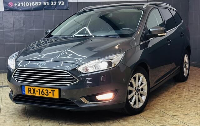 Grijs Gebruikt 2017 Ford Focus Titanium Stationwagen | € 9.000 (Eerlijke prijs) - Afbeelding 1/4