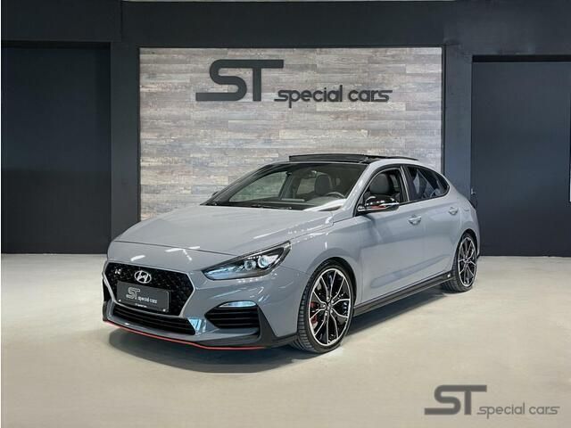 Grijs Gebruikt 2019 Hyundai i30 Hatchback | € 26.250 (Eerlijke prijs) - Afbeelding 1/4