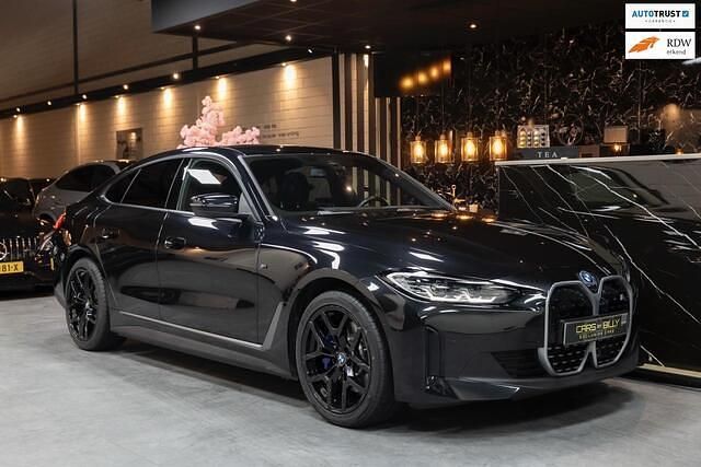 Zwart Occasion 2022 BMW i4 Sedan | € 42.900 (Eerlijke prijs) - Afbeelding 1/4