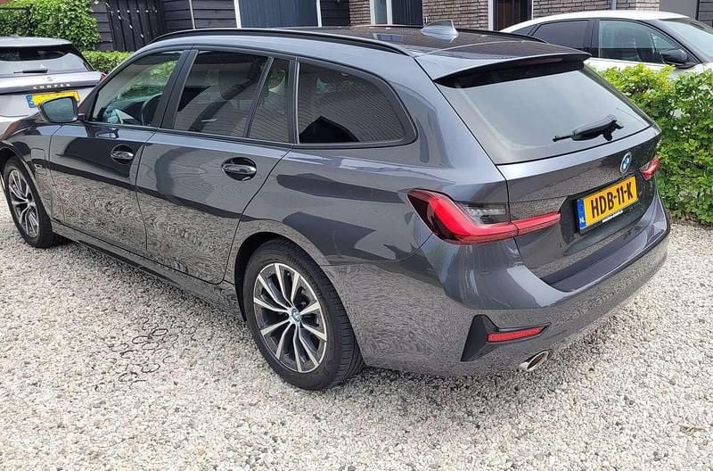 Occasion BMW 330e Executive 184 PK (135 kW) 2021 Grijs Stationwagen