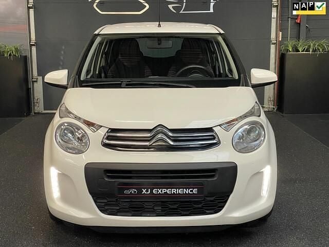 Wit Occasion 2021 Citroën C1 Feel Hatchback | € 7.950 (Eerlijke prijs) - Afbeelding 1/4
