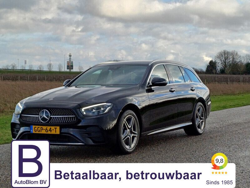 Zwart Gebruikt 2020 Mercedes E300 AMG line Stationwagen | € 40.245 (Duur) - Afbeelding 1/4