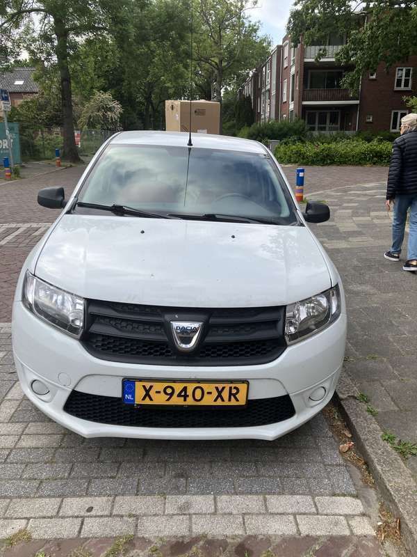 Wit Gebruikt 2014 Dacia Sandero Hatchback | € 3.900 (Super prijs) - Afbeelding 1/3