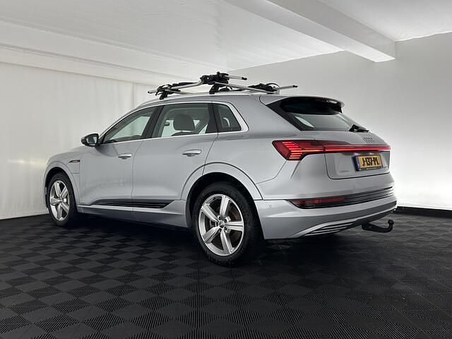 Occasion Audi e-tron Business 230 kW (313 PK) 2020 Grijs (metallic) SUV