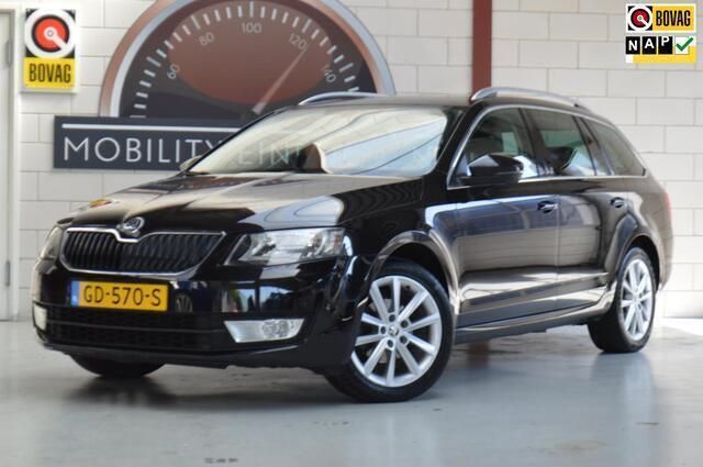 Zwart, metallic lak Gebruikt 2015 Skoda Octavia Stationwagen | € 7.380 (Eerlijke prijs) - Afbeelding 1/4