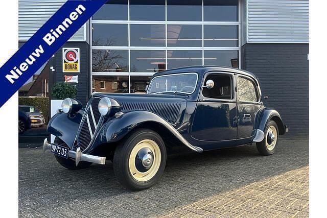 Blauw Occasion 1957 Citroën Traction Avant Stationwagen | € 14.995 - Afbeelding 1/4