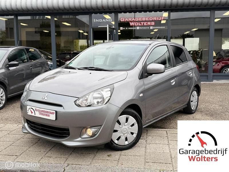 Occasion Mitsubishi Space Star 2016 Grijs (metallic) Hatchback