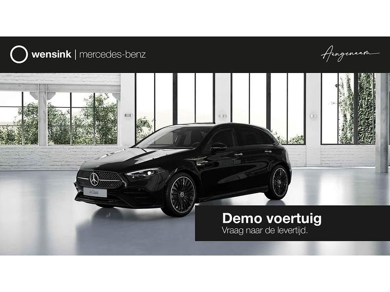 Zwart Gebruikt 2025 Mercedes A250 Business Hatchback | € 43.900 (Duur) - Afbeelding 1/4