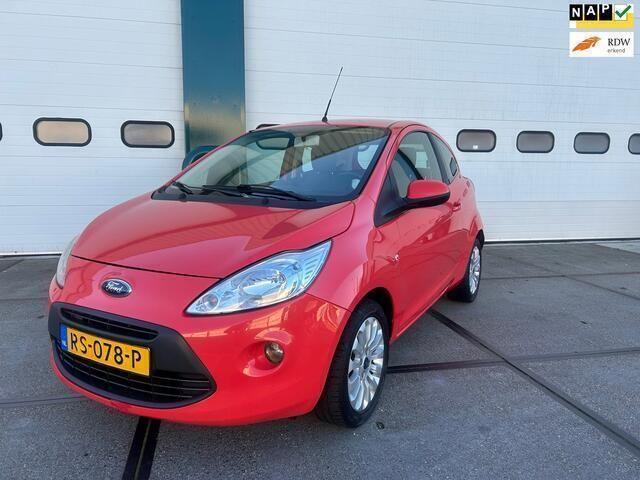 Rood Gebruikt 2009 Ford Ka Trend Hatchback | € 2.925 (Eerlijke prijs) - Afbeelding 1/4