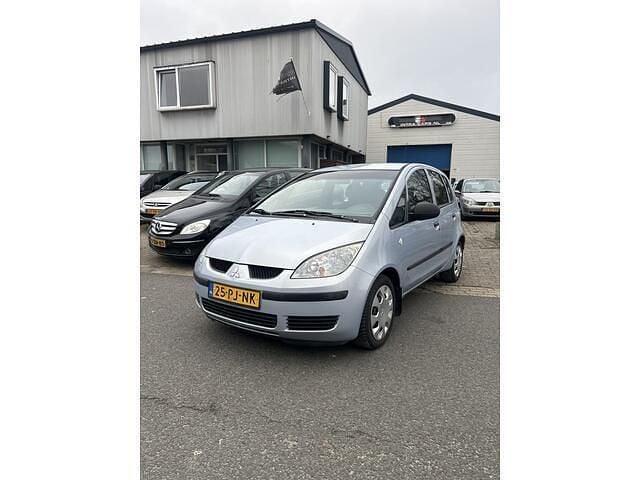 Blauw Gebruikt 2004 Mitsubishi Colt Invite Hatchback | € 995 (Eerlijke prijs) - Afbeelding 1/4