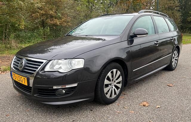Occasion VW Passat Comfortline 105 PK (77 kW) 2010 Bruin Stationwagen