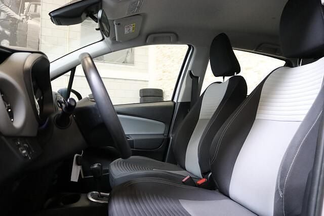 Occasion Toyota Yaris 101 PK (74 kW) 2017 Grijs Hatchback