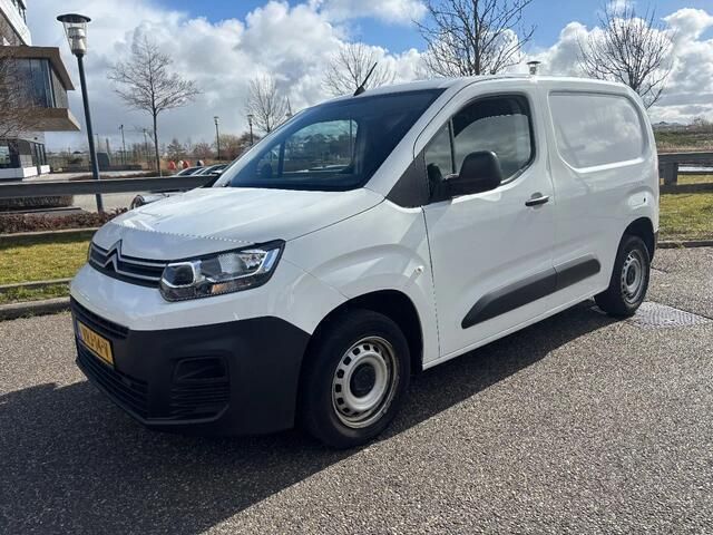 Wit Gebruikt 2022 Citroën Berlingo MPV | € 9.250 (Goede deal) - Afbeelding 1/4