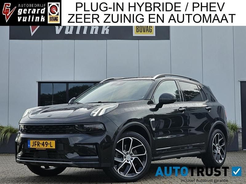 Zwart Gebruikt 2023 Lynk & Co 01 SUV | € 26.440 (Eerlijke prijs) - Afbeelding 1/4