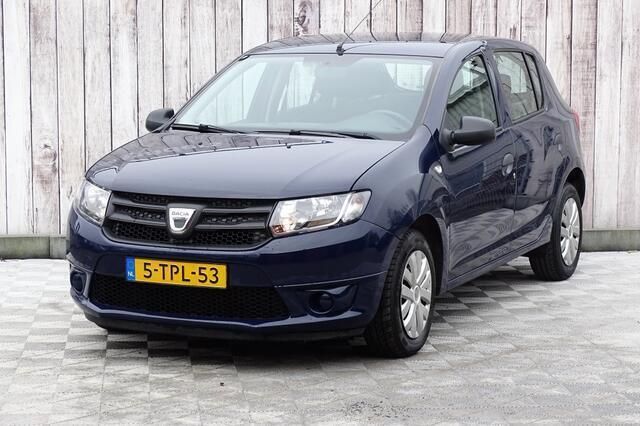 Blauw Gebruikt 2014 Dacia Sandero Ambiance Hatchback | € 4.950 (Eerlijke prijs) - Afbeelding 1/4