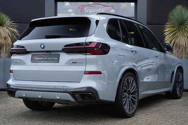 Occasion BMW X5 M Sport 489 PK (359 kW) 2025 Grijs SUV