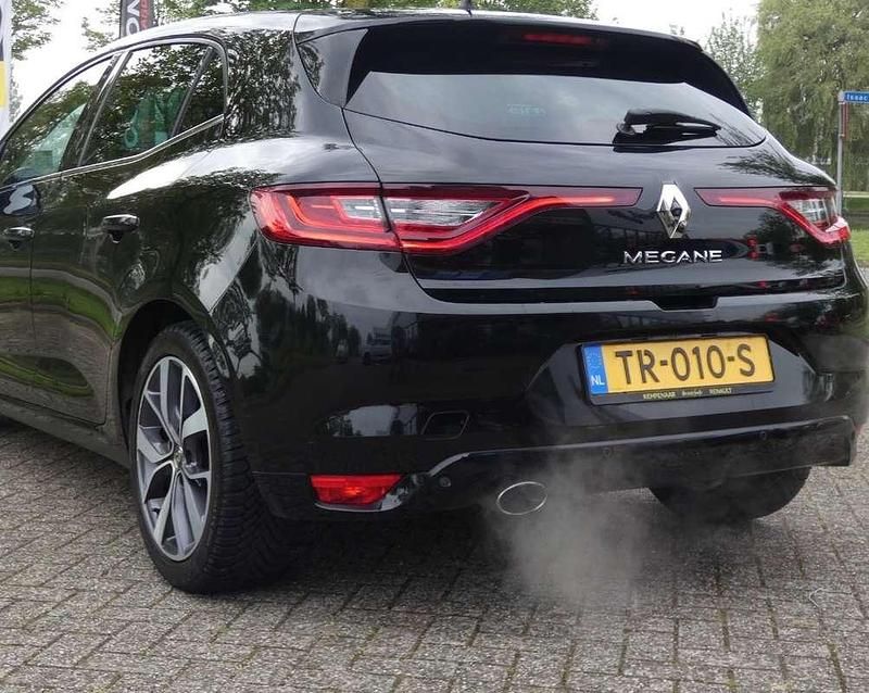 Zwart Gebruikt 2016 Renault Mégane GT Line GT-Line Hatchback | € 12.500 (Duur) - Afbeelding 1/4