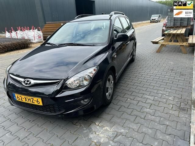 Zwart Gebruikt 2012 Hyundai i30 Stationwagen | € 3.750 (Super prijs) - Afbeelding 1/4